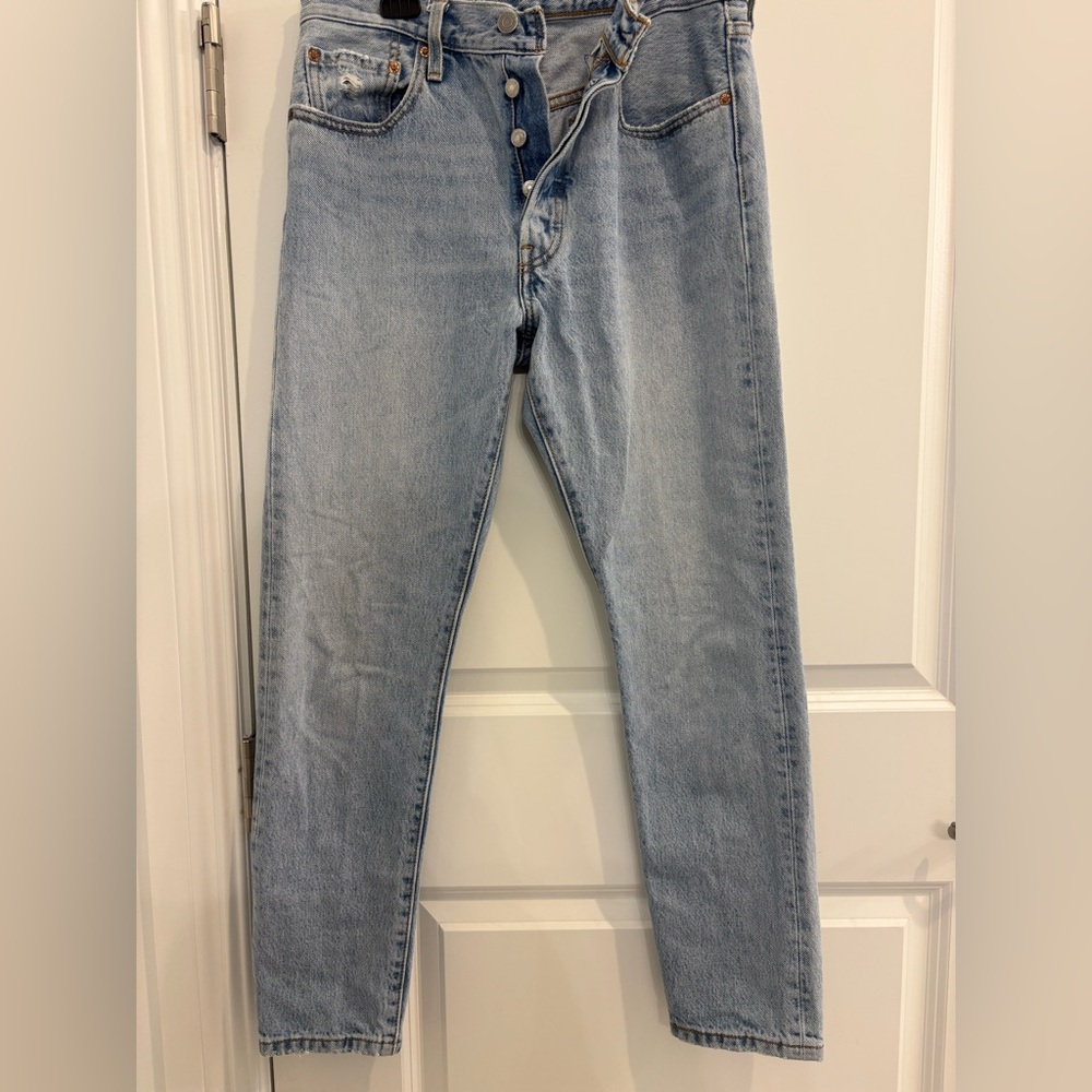 Levi's Men's 501 Classic Skinny Light Blue Jeans (28x28)